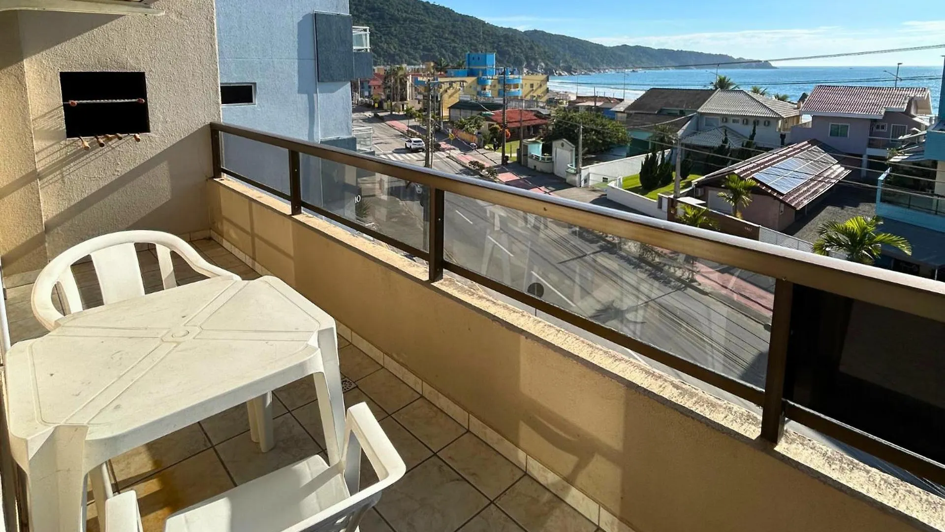 Apartamento Com Vista Mar Sobre A Avenida بومبينهاس شقة